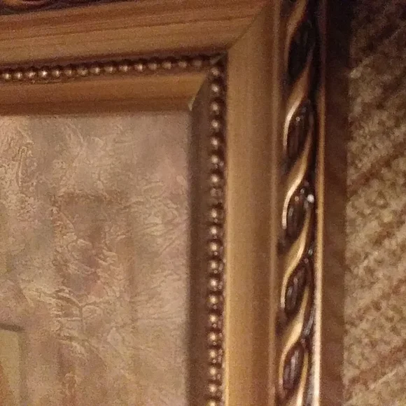 Two Pretty Pictures.   B5 - Picture 4 of 6